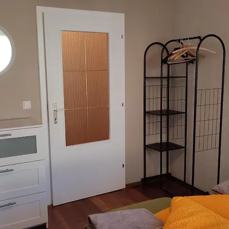 Moderne Und Schoene Грац