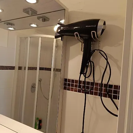 Moderne Und Schoene Грац