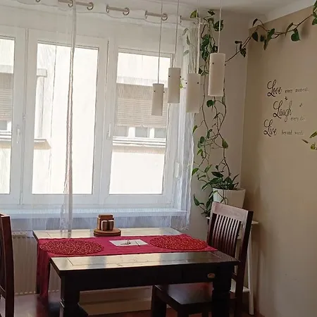 Апартаменты Moderne Und Schoene *